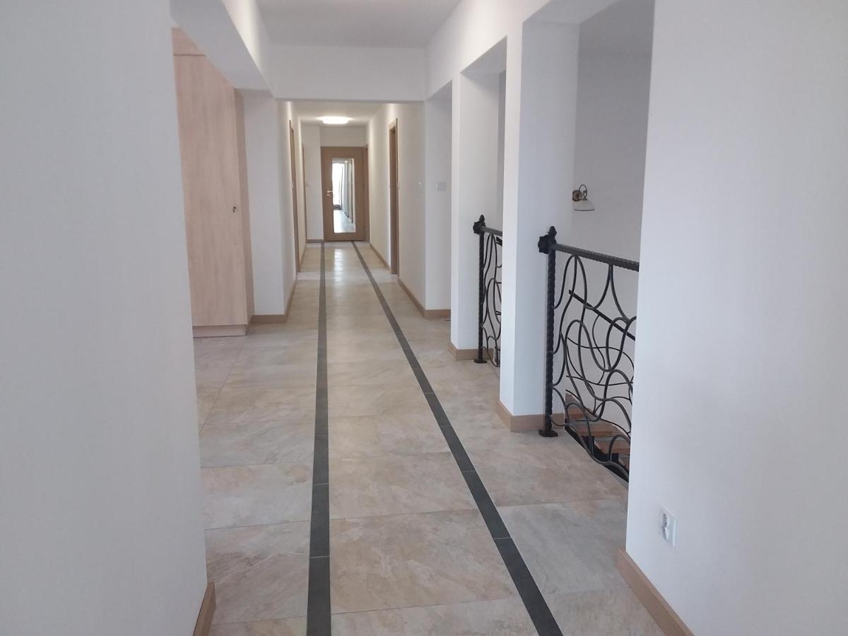 Dworek Akacja Uslugi Hotelarskie Janowiec Ngoại thất bức ảnh
